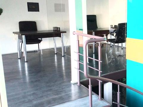 комерційна за адресою Дніпровська набережна вул., 19-А