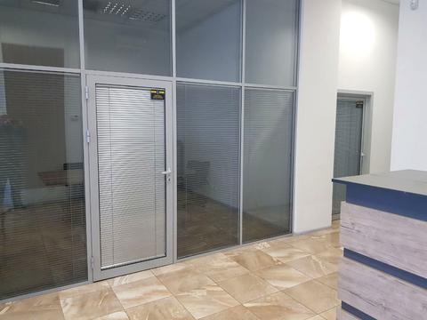 комерційна за адресою Саперно-Слобідська вул., 8