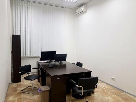 комерційна за адресою Саперно-Слобідська вул., 8