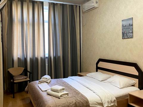 комерційна за адресою Жилянська вул., 118