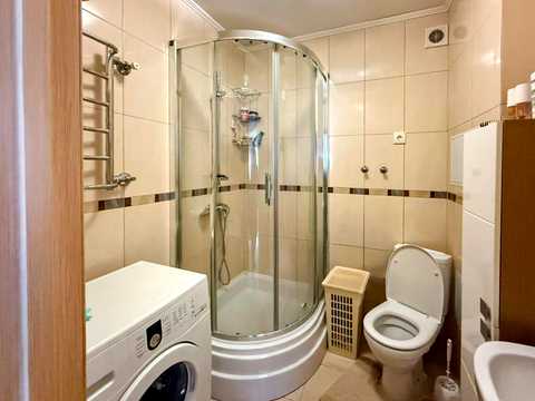 квартира за адресою Зимова вул., 5-А