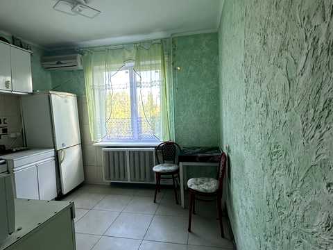 квартира за адресою Князя Ярослава Мудрого просп. (Академіка Глушка), 36