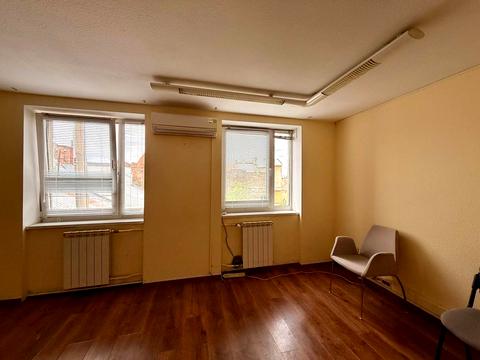 коммерческая по адресу Пекарская ул., 7