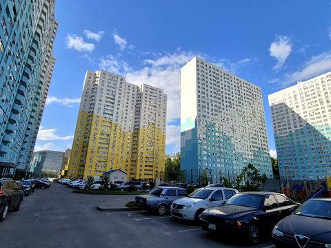 квартира по адресу Академика Глушкова просп., 109
