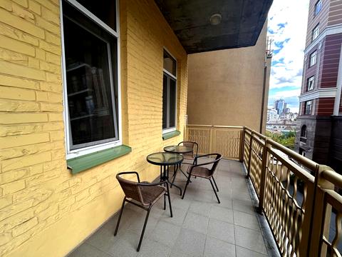 квартира за адресою Івана Франка вул., 4