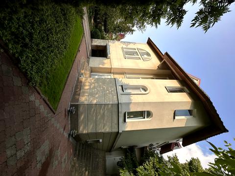будинок за адресою с. Петропавлівська Борщагівка, Каштанова вул., 48