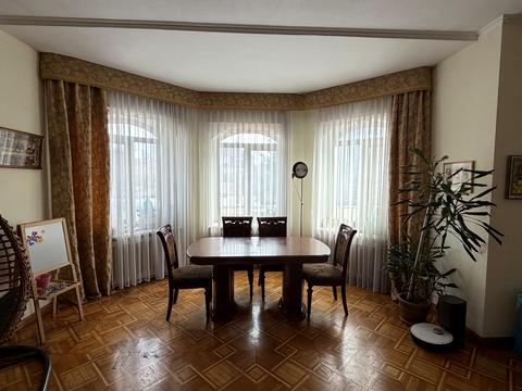 будинок за адресою с. Петропавлівська Борщагівка, Каштанова вул., 48