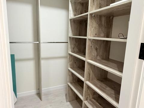 квартира за адресою Причальна вул., 8
