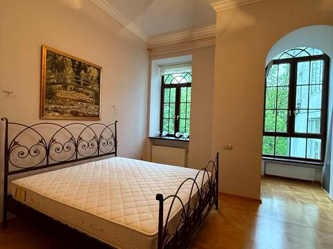 квартира за адресою Академіка Богомольця вул., 5