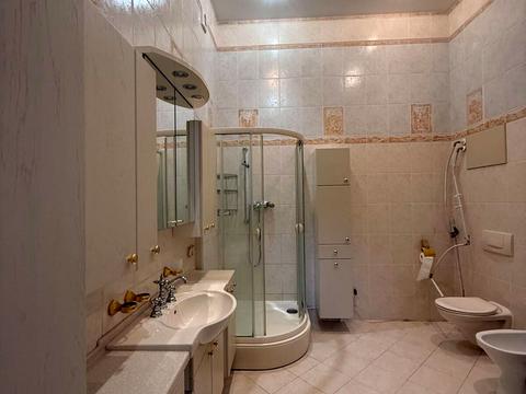 квартира за адресою Академіка Богомольця вул., 5