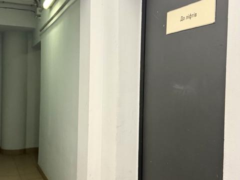 паркомісце за адресою Андрія Верхогляда вул. (Михайла Драгомирова), 5