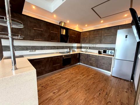 квартира за адресою Раїси Окіпної вул., 18