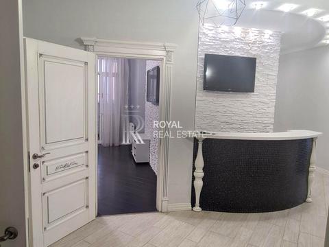 коммерческая по адресу Павла Тычины просп., 18-Б