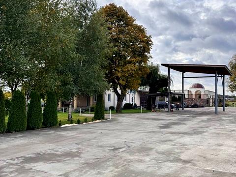 комерційна за адресою Надвірнянська вул., 69