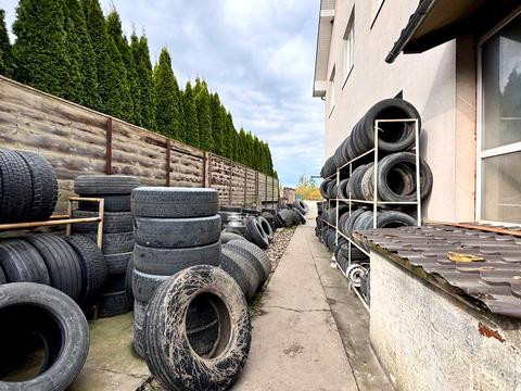 комерційна за адресою Надвірнянська вул., 69
