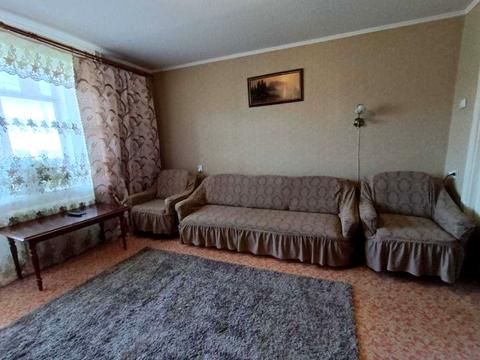квартира за адресою Космонавтів вул., 142