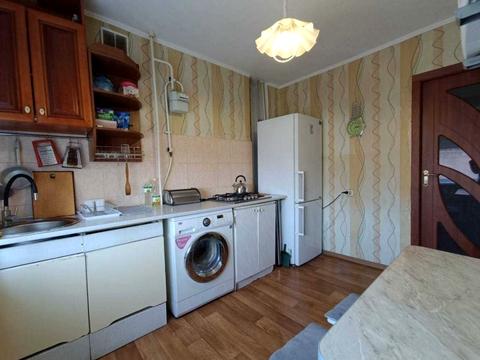 квартира за адресою Космонавтів вул., 142