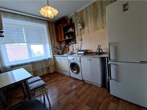 квартира за адресою Космонавтів вул., 142