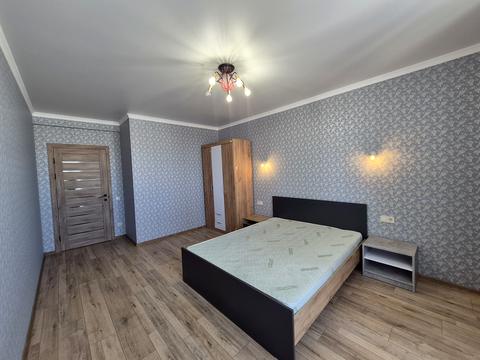 квартира за адресою Євгена Чикаленка вул., (Будинок)