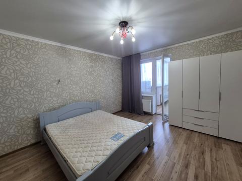 квартира за адресою Євгена Чикаленка вул., (Будинок)
