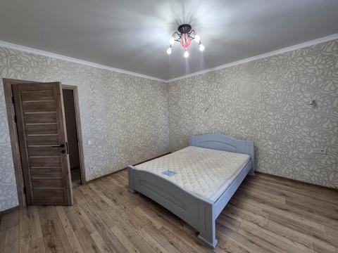 квартира за адресою Євгена Чикаленка вул., (Будинок)