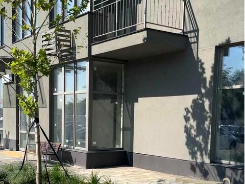 комерційна за адресою Родини Крістерів вул., 14-Б