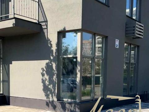 комерційна за адресою Родини Крістерів вул., 14-Б