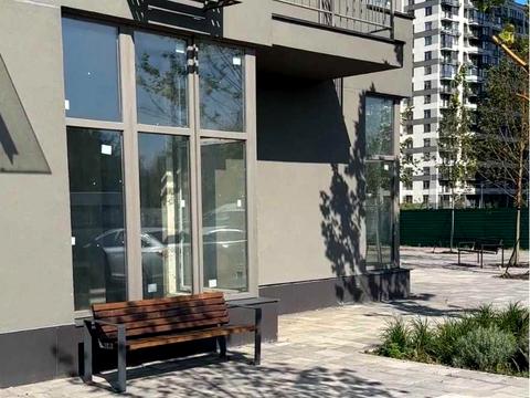 комерційна за адресою Родини Крістерів вул., 14-Б