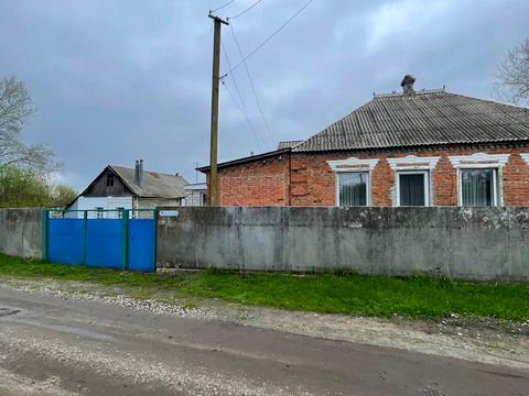 будинок за адресою с. Нова Мерефа, Анюти