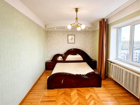 квартира по адресу Леси Украинки бульв., 5