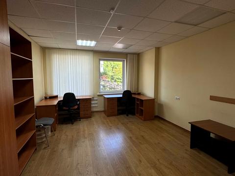 комерційна за адресою Затишна вул., 22