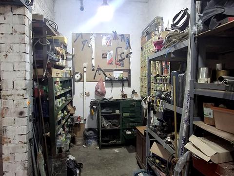 комерційна за адресою Галицька вул., 91 б