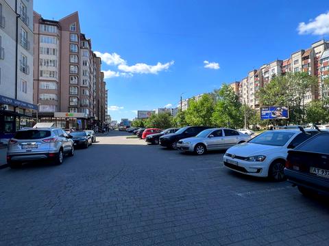 комерційна за адресою Володимира Івасюка вул., 7