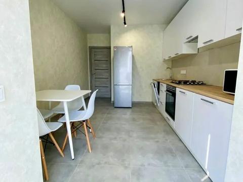 квартира по адресу Співдружності ул., 1