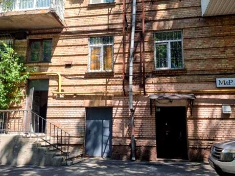 квартира за адресою Кропивницького вул., 18