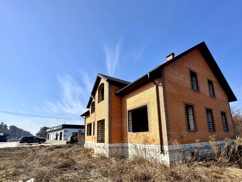 комерційна за адресою Чернігівська площа, 1