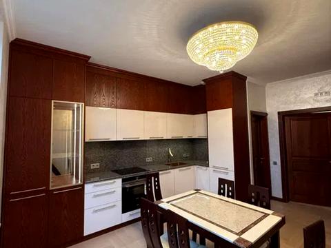 квартира за адресою Богдана Хмельницького  вул., 220