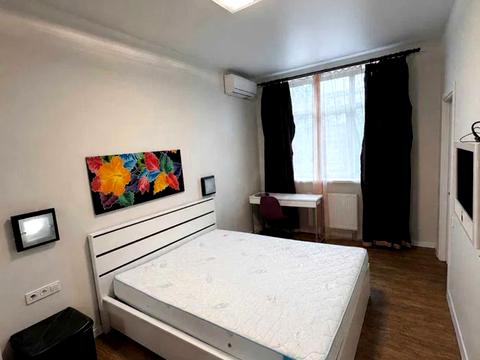 квартира по адресу Владимира Моссаковского ул. (Клари Цеткін), 7