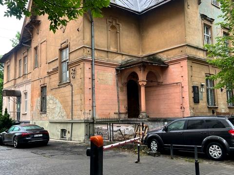 комерційна за адресою Генерала Чупринки вул. (Пушкіна), 5