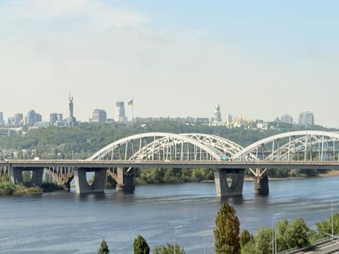 квартира за адресою Дніпровська набережна вул., 15-Є