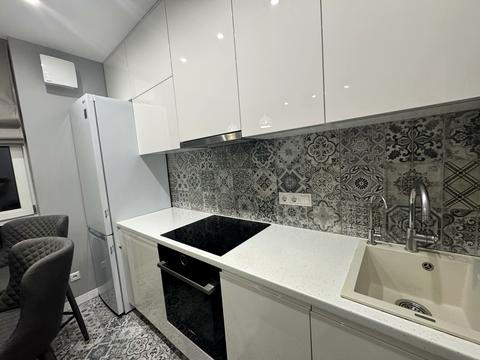 квартира за адресою Салютна вул., 2к1