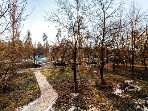 комерційна за адресою Відпочинку вул., 12
