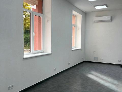 комерційна за адресою Озерна вул., (Будинок 2)