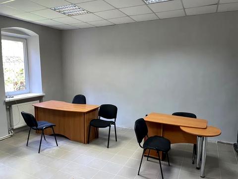 коммерческая по адресу Корятовича пл., 2