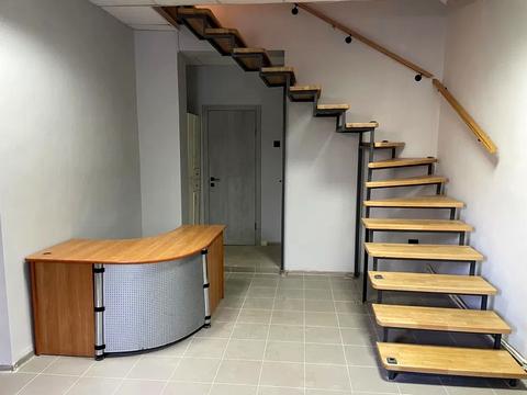 коммерческая по адресу Корятовича пл., 2