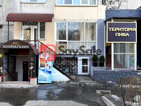 комерційна за адресою Якуба Коласа вул., 2