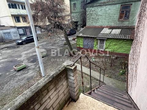 квартира за адресою Дмитрівська вул., 23-Б