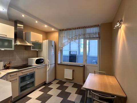 квартира за адресою Верховинна вул., 37