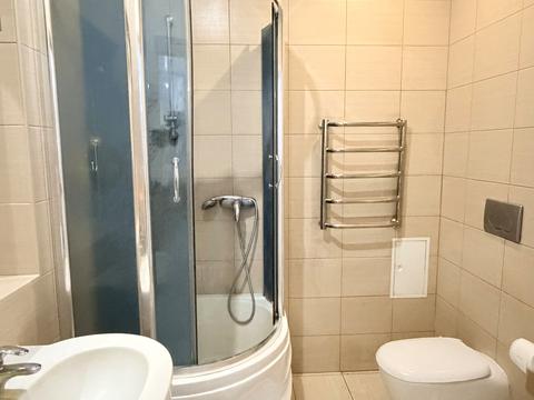 квартира за адресою Раїси Окіпної вул., 4-А