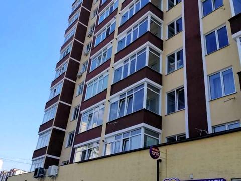 квартира за адресою Миру пл., 1-Б